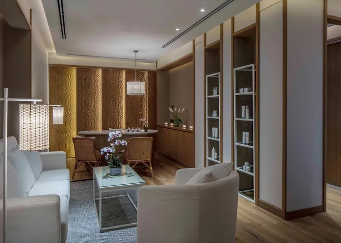 Hotel 137 Pillars Residences